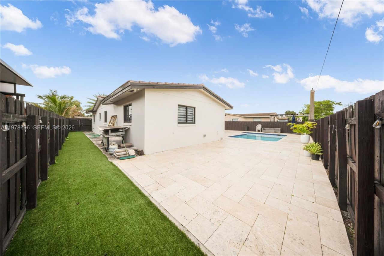 9349 NW 24th Pl , Pembroke Pines, FL 33024 Photo