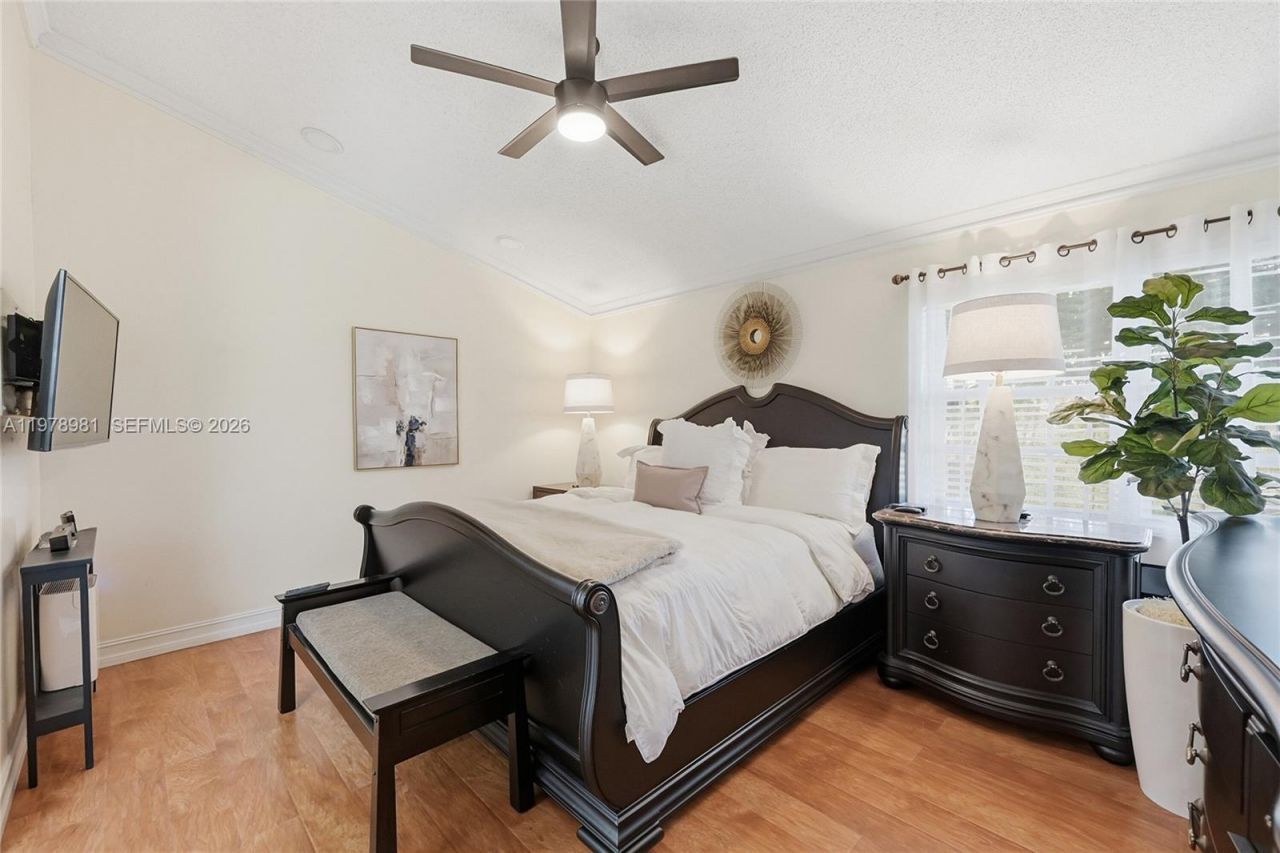 8249 NW 70th St, Tamarac, FL 33321 Photo