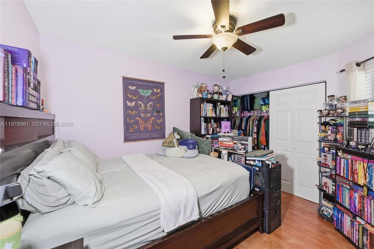 8249 NW 70th St, Tamarac, FL 33321 Photo