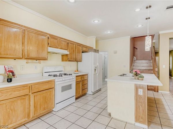 6018 Halehaven Drive , Las Vegas, NV 89110