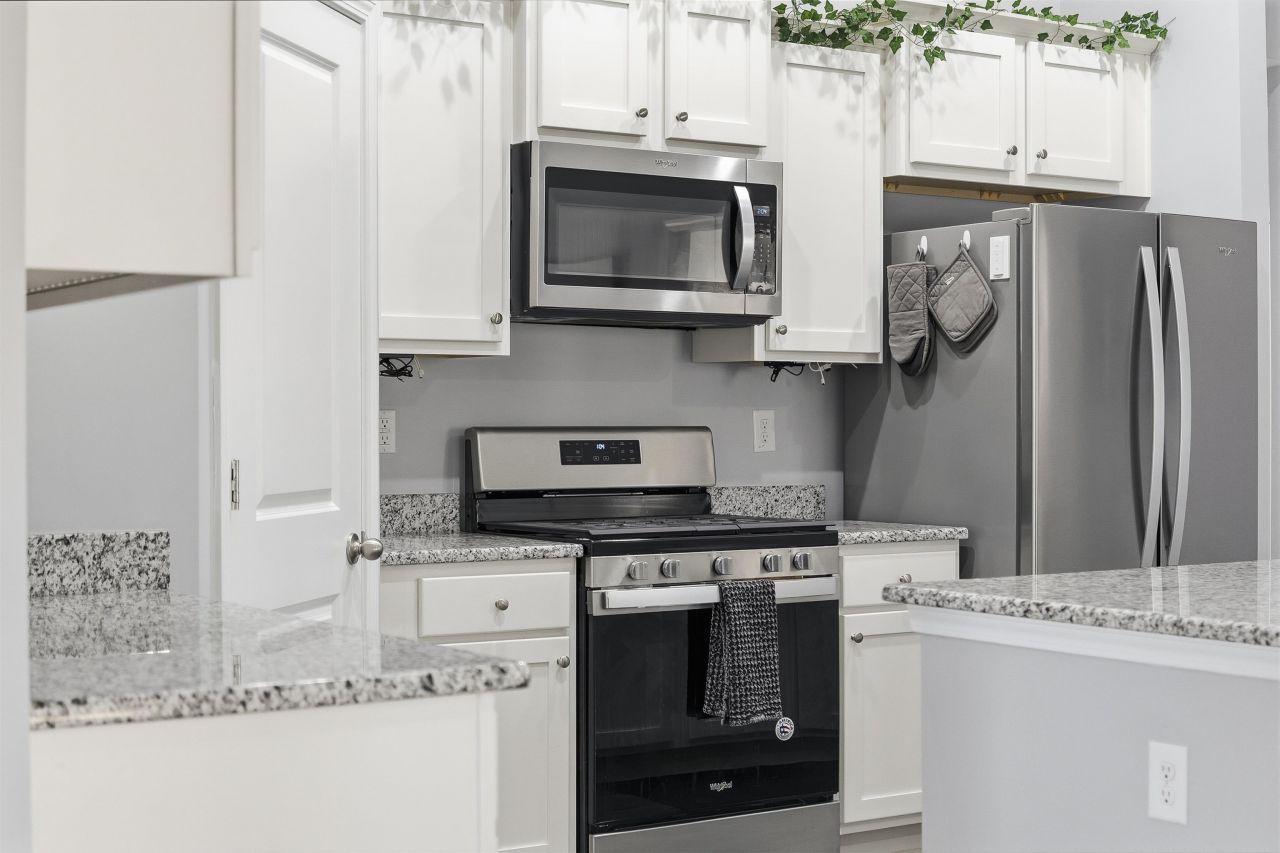 1807 Berkley Village Loop Photo 14