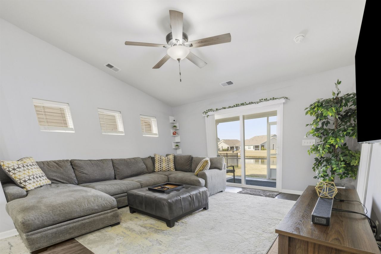 1807 Berkley Village Loop Photo 4