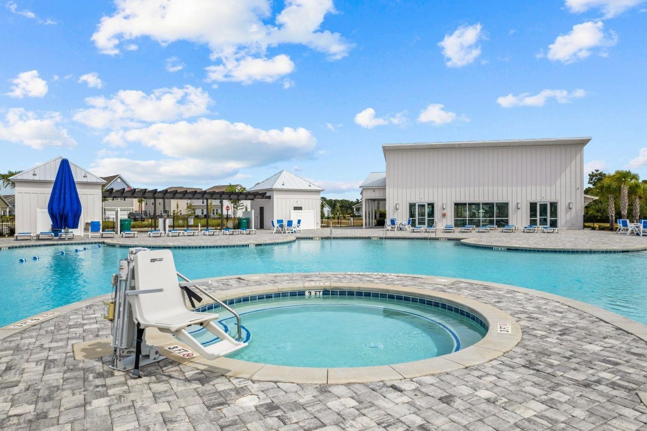 1807 Berkley Village Loop Photo 42