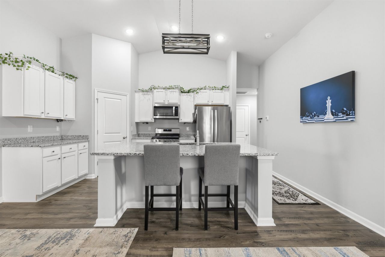 1807 Berkley Village Loop Photo 8