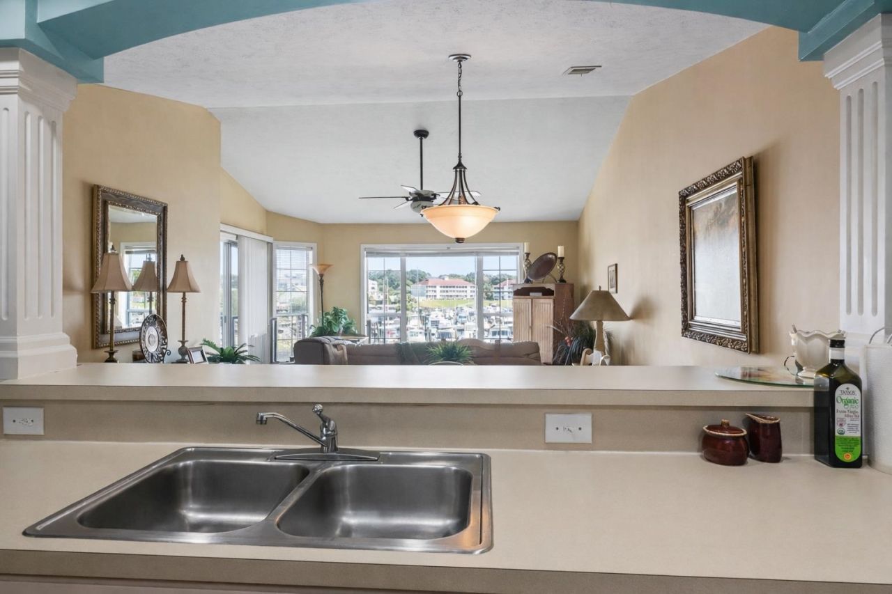 4633 Lightkeepers Way Photo 14