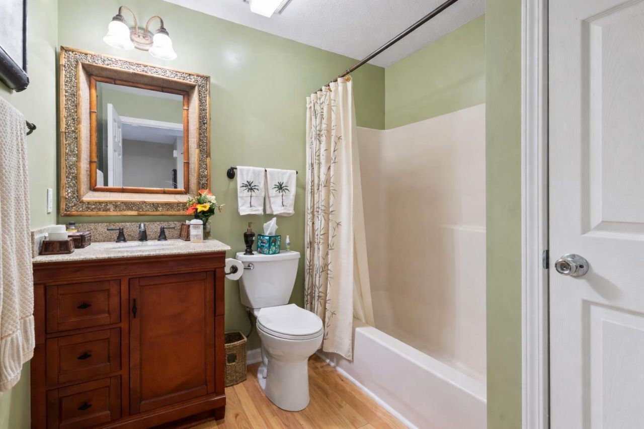 4633 Lightkeepers Way Photo 17