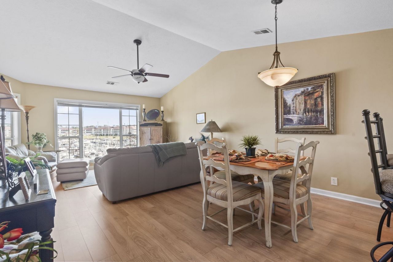 4633 Lightkeepers Way Photo 18