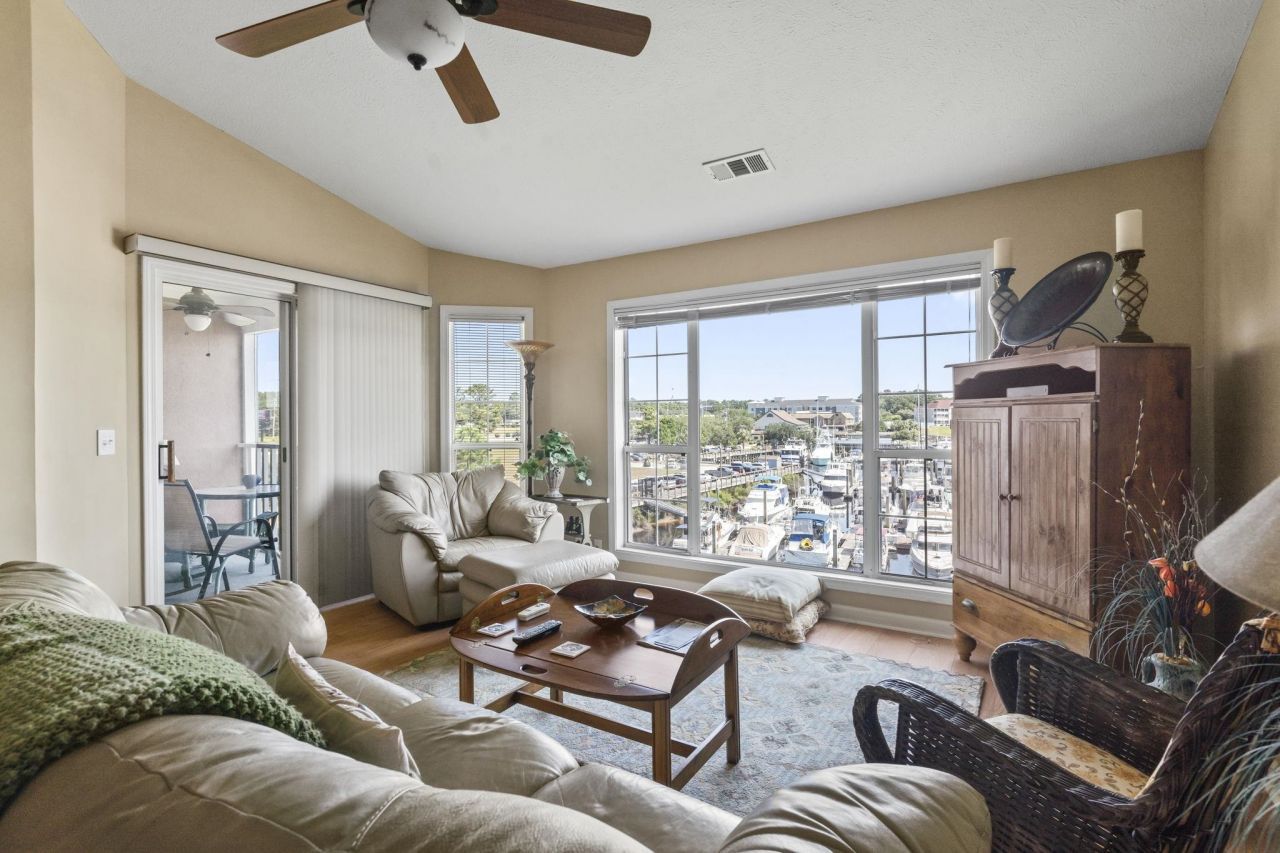 4633 Lightkeepers Way Photo 20