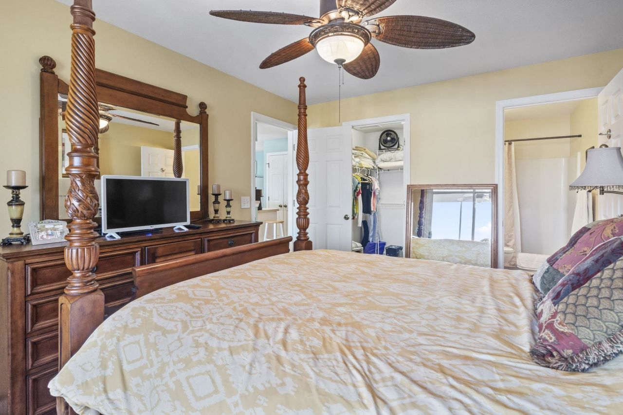 4633 Lightkeepers Way Photo 29