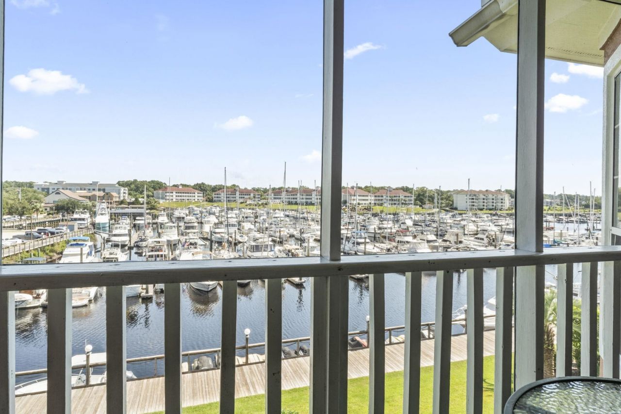 4633 Lightkeepers Way Photo 32