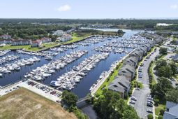 4633 Lightkeepers Way photo 4