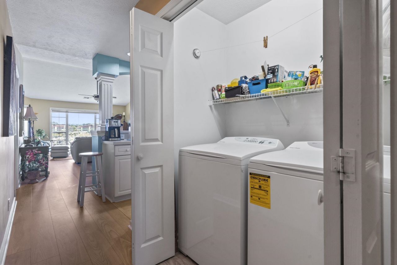 4633 Lightkeepers Way Photo 8