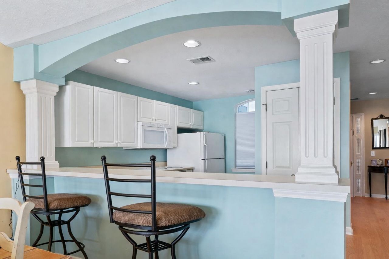 4633 Lightkeepers Way Photo 9