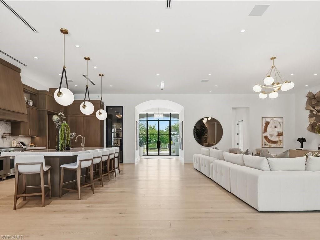 117 West St , Naples, FL 34108 Photo