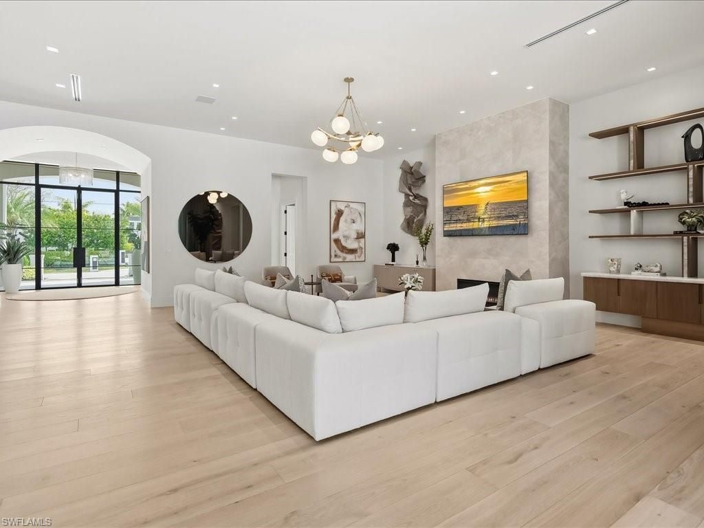 117 West St , Naples, FL 34108 Photo