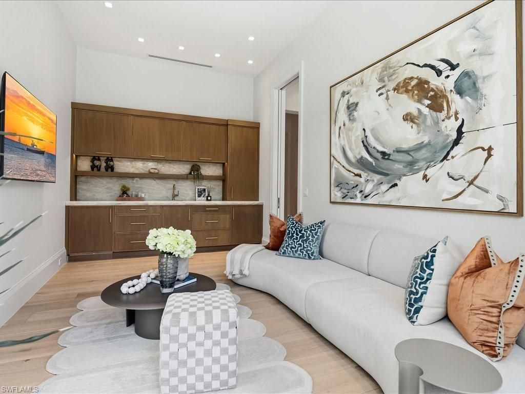 117 West St , Naples, FL 34108 Photo