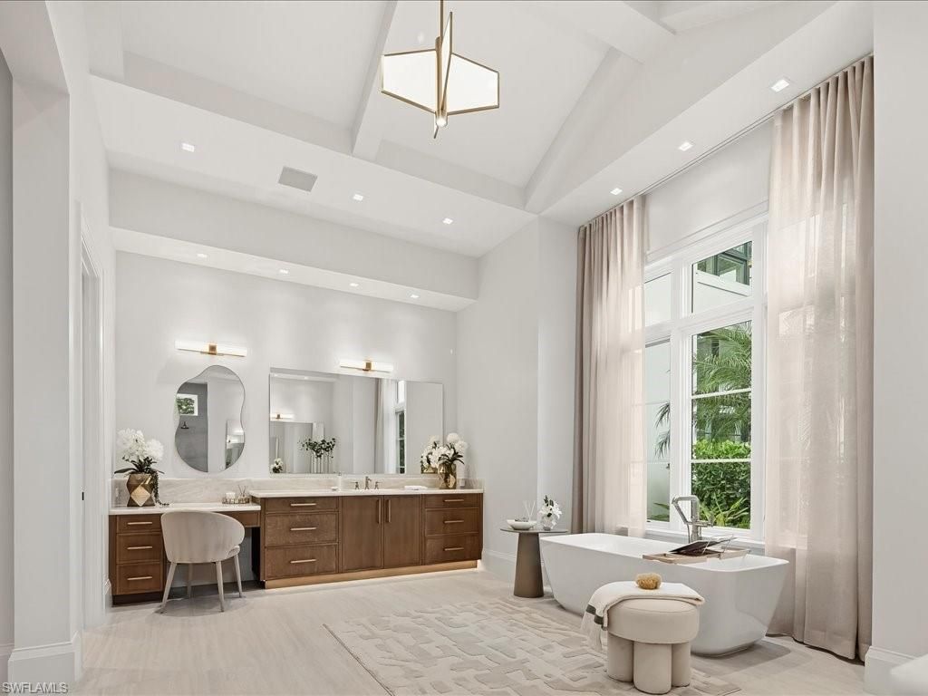 117 West St , Naples, FL 34108 Photo