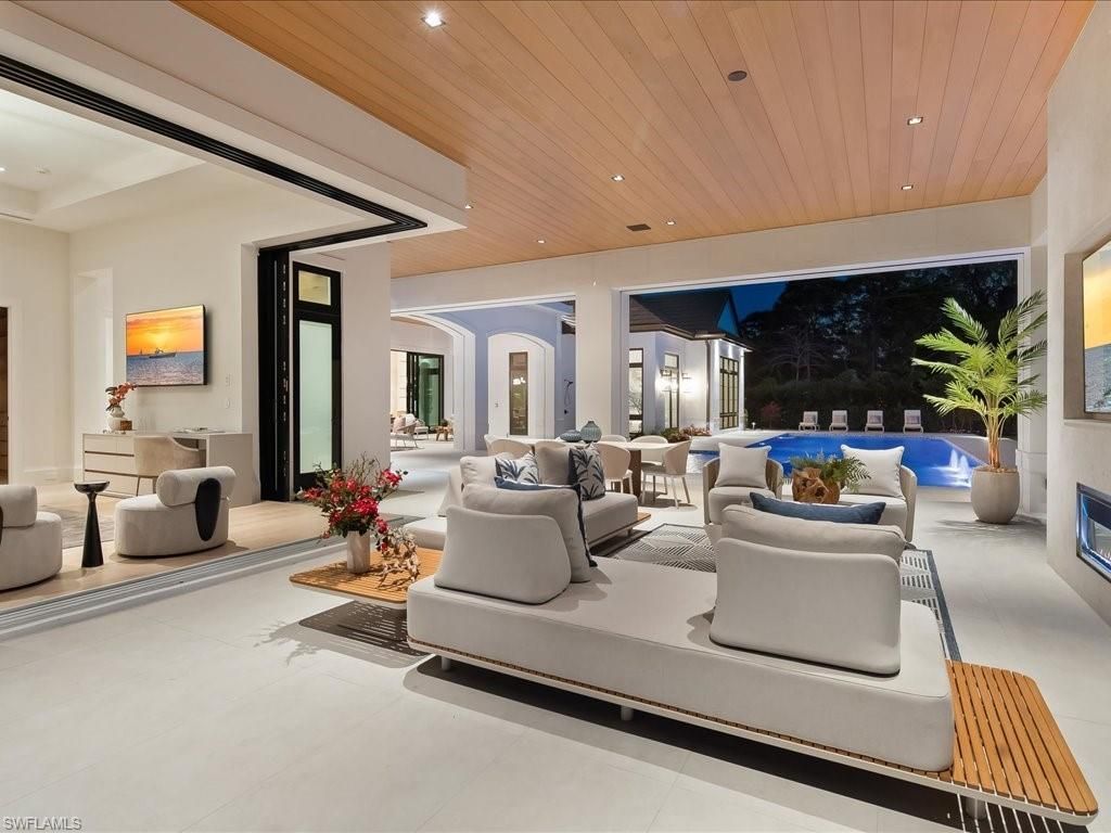 117 West St , Naples, FL 34108 Photo