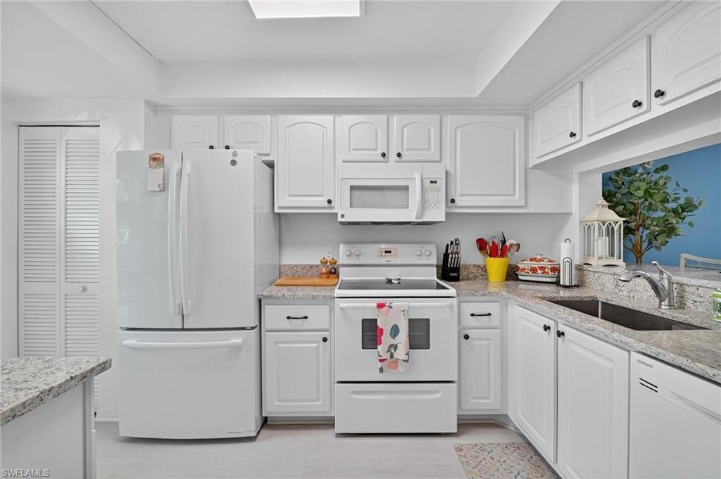 705 Augusta Blvd, Unit 705-4, Naples, FL 34113 Photo