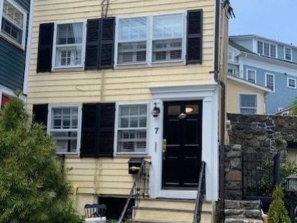 7 Lee Street, Unit 1, Marblehead, MA 01945