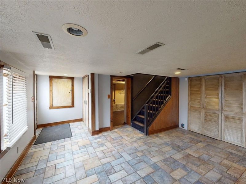 173 Portage Lakes Drive , Akron, OH 44319 Photo 19