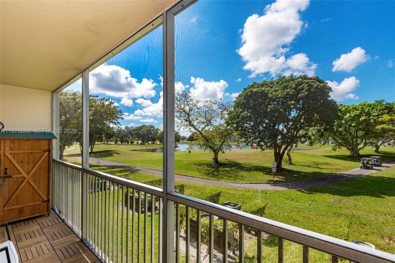 300 SW 134th Way , Unit 212E, Pembroke Pines, FL 33027 Photo