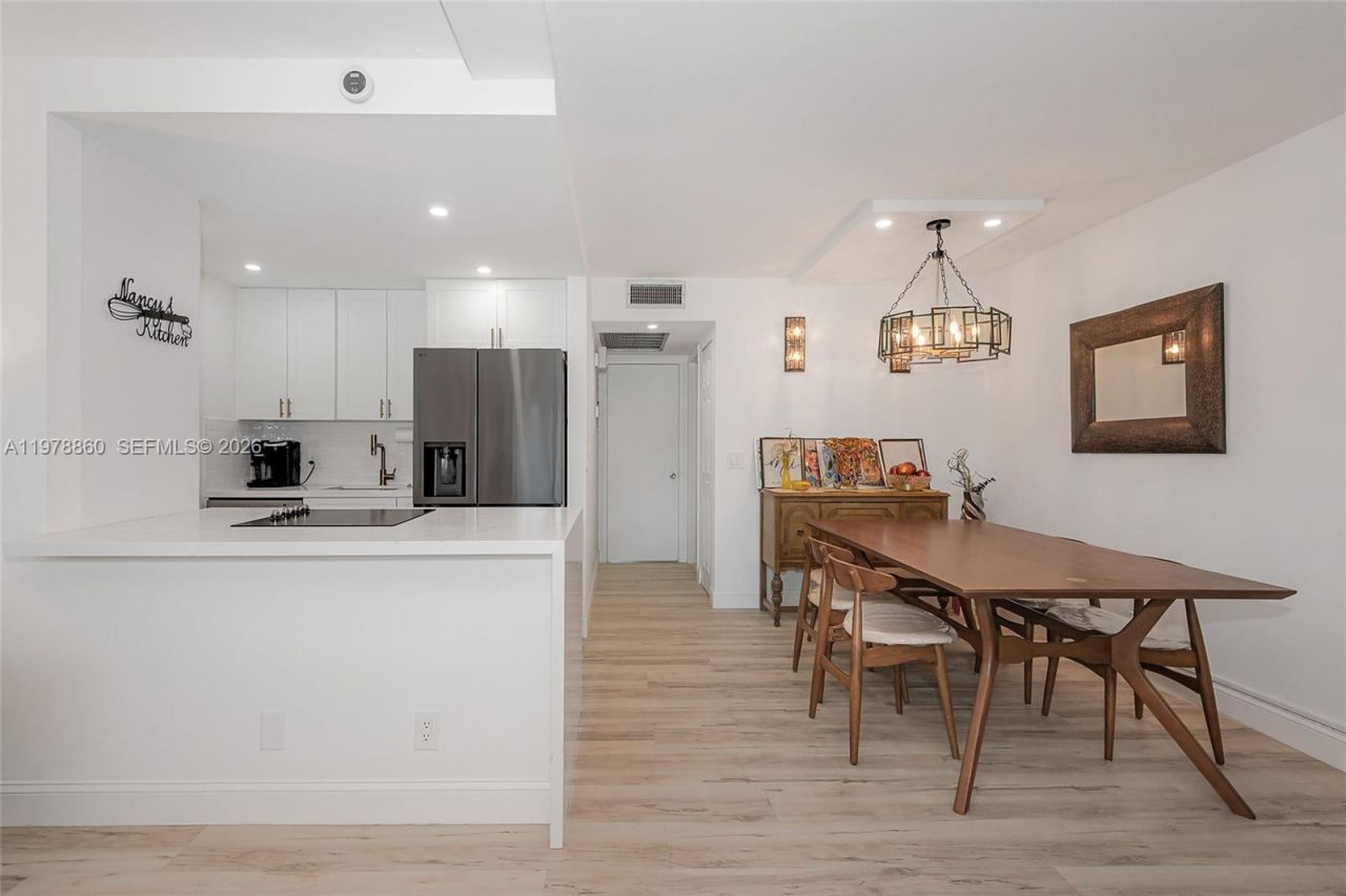 300 SW 134th Way , Unit 212E, Pembroke Pines, FL 33027 Photo