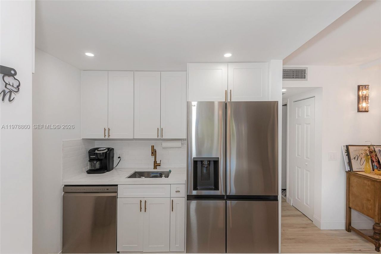 300 SW 134th Way , Unit 212E, Pembroke Pines, FL 33027 Photo