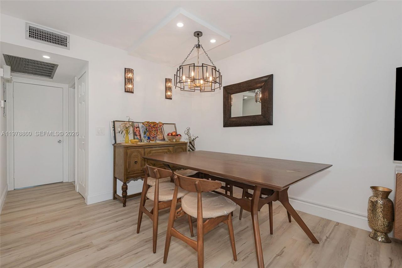 300 SW 134th Way , Unit 212E, Pembroke Pines, FL 33027 Photo