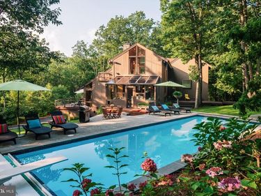 725 LAUREL RIDGE ROAD, REINHOLDS, PA 17569