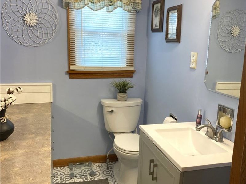 575 East Street , East Palestine, OH 44413 Photo 20