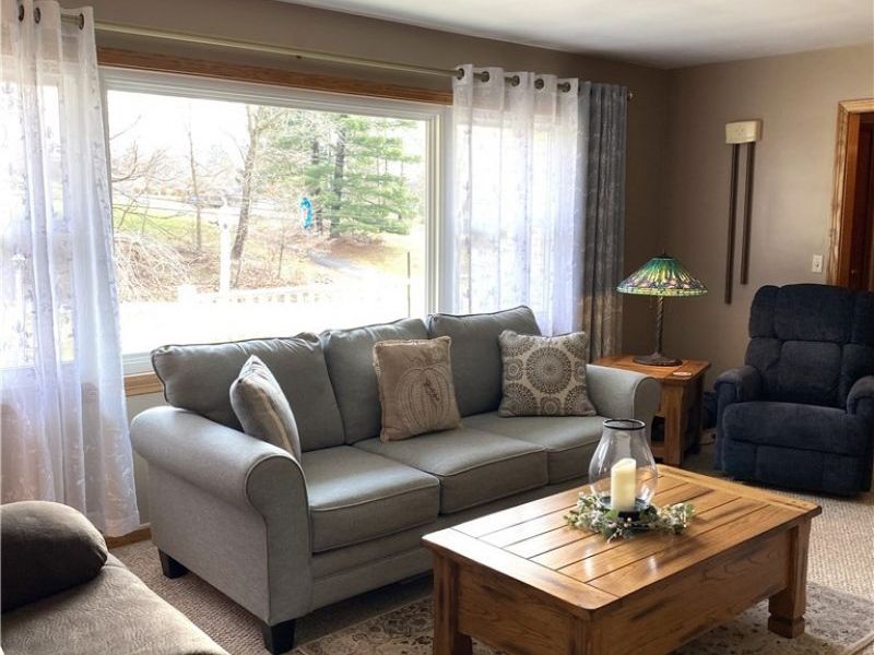 575 East Street , East Palestine, OH 44413 Photo 5