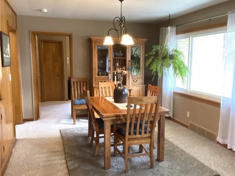 575 East Street , East Palestine, OH 44413 Photo 8