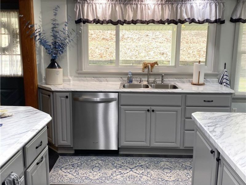 575 East Street , East Palestine, OH 44413 Photo 9