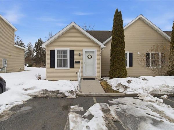 55 Eden 3B Way, Bennington, VT 05201