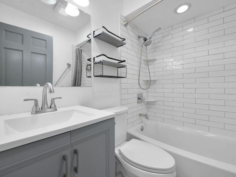 1370 Erickson Road , Columbus, OH 43227 Photo 13