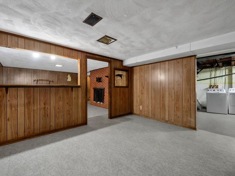 1370 Erickson Road , Columbus, OH 43227 Photo 21