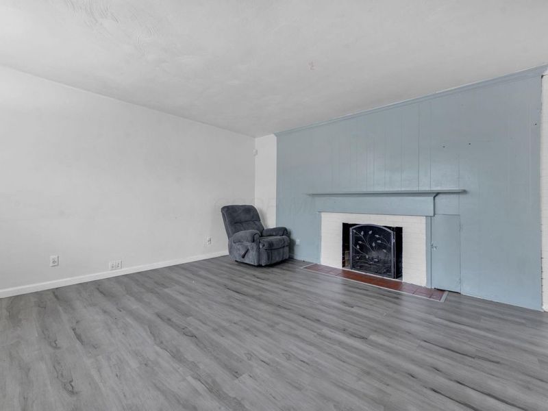 1370 Erickson Road , Columbus, OH 43227 Photo 4