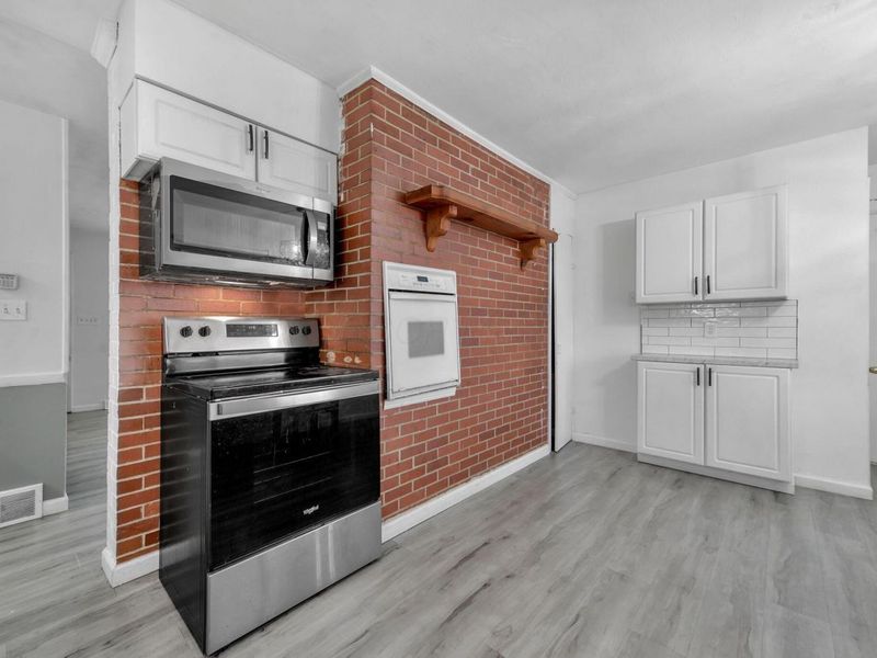 1370 Erickson Road , Columbus, OH 43227 Photo 9