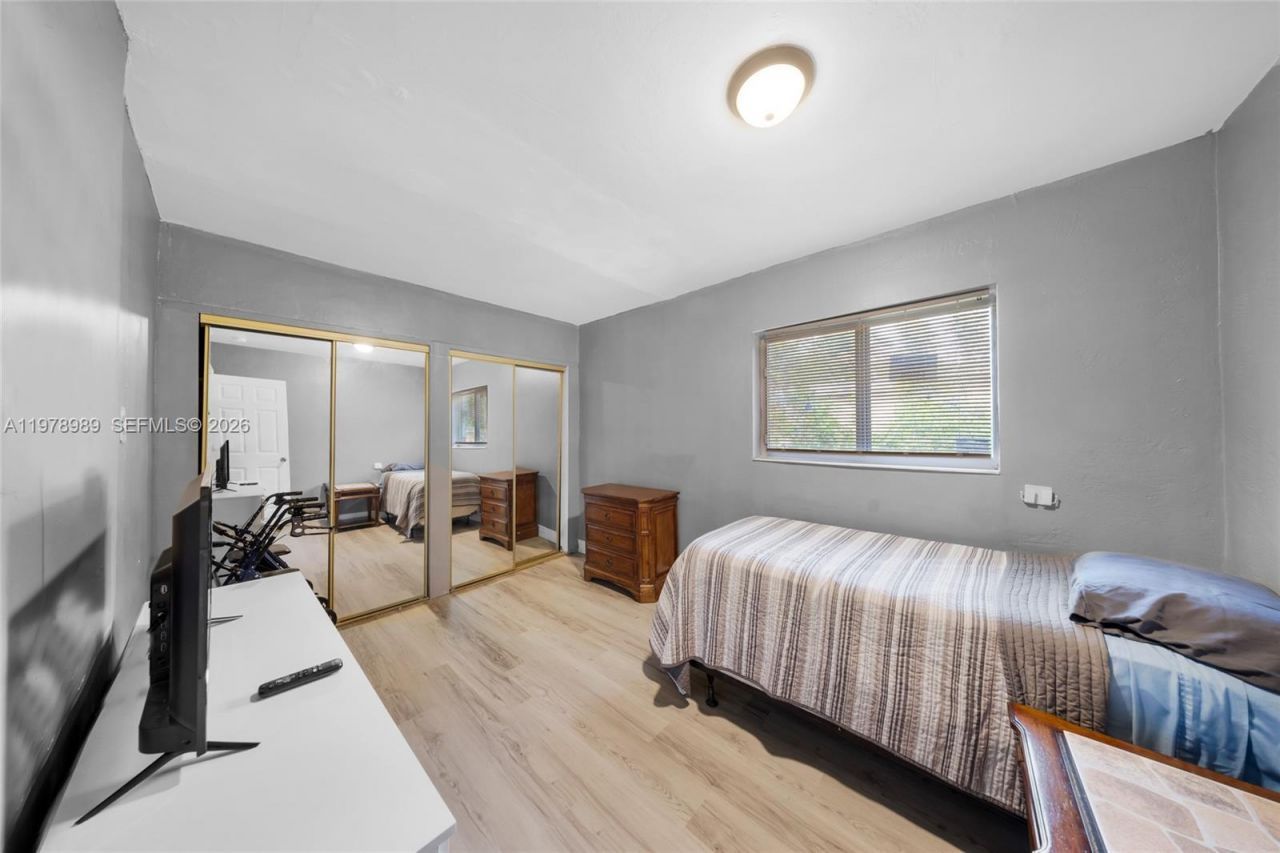 12090 NW 12th Ave , North Miami, FL 33168 Photo