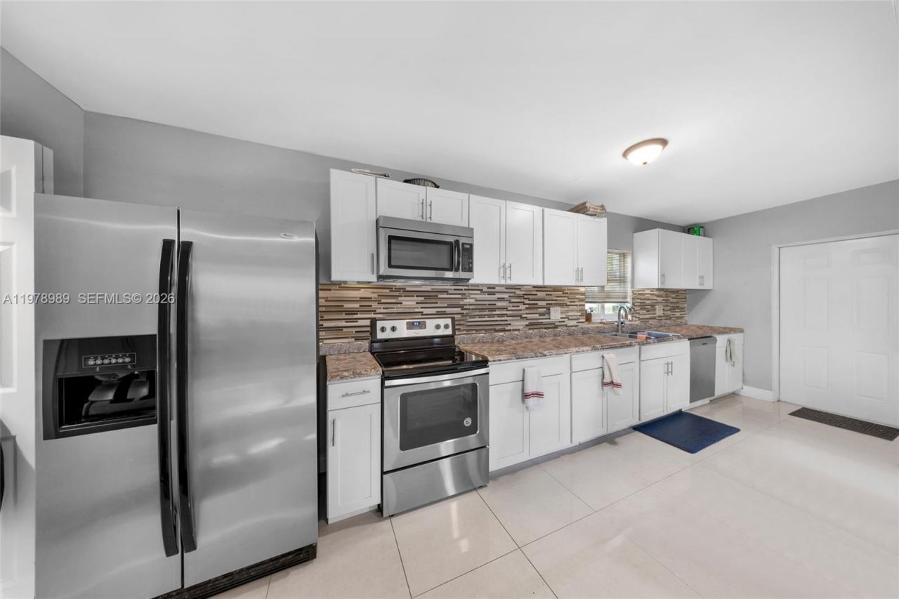 12090 NW 12th Ave , North Miami, FL 33168 Photo