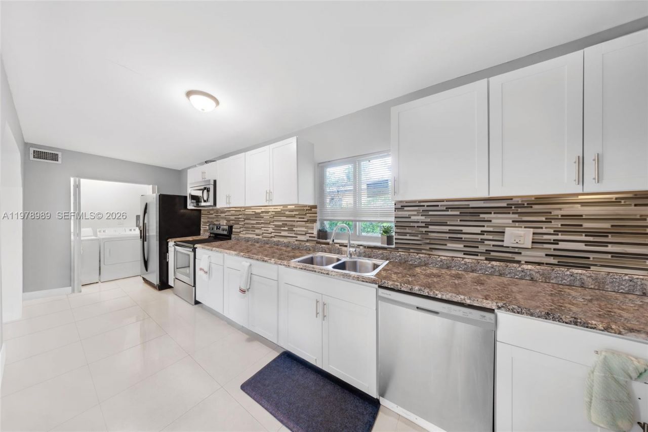 12090 NW 12th Ave , North Miami, FL 33168 Photo