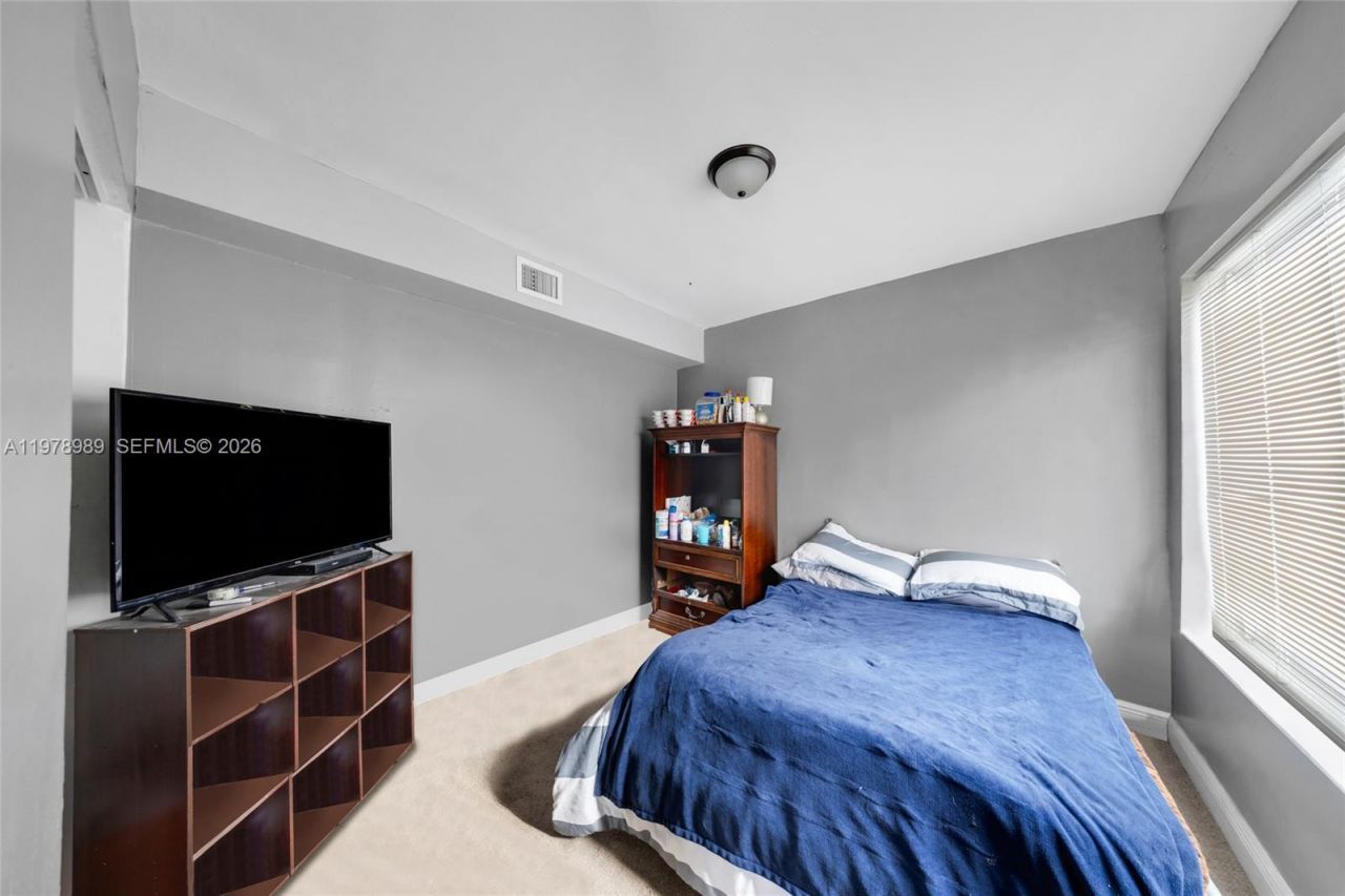 12090 NW 12th Ave , North Miami, FL 33168 Photo