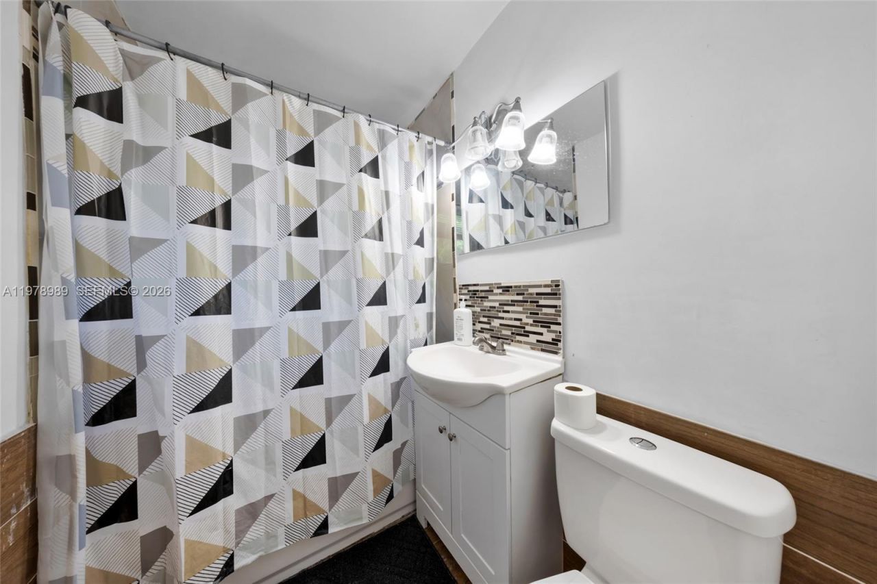 12090 NW 12th Ave , North Miami, FL 33168 Photo