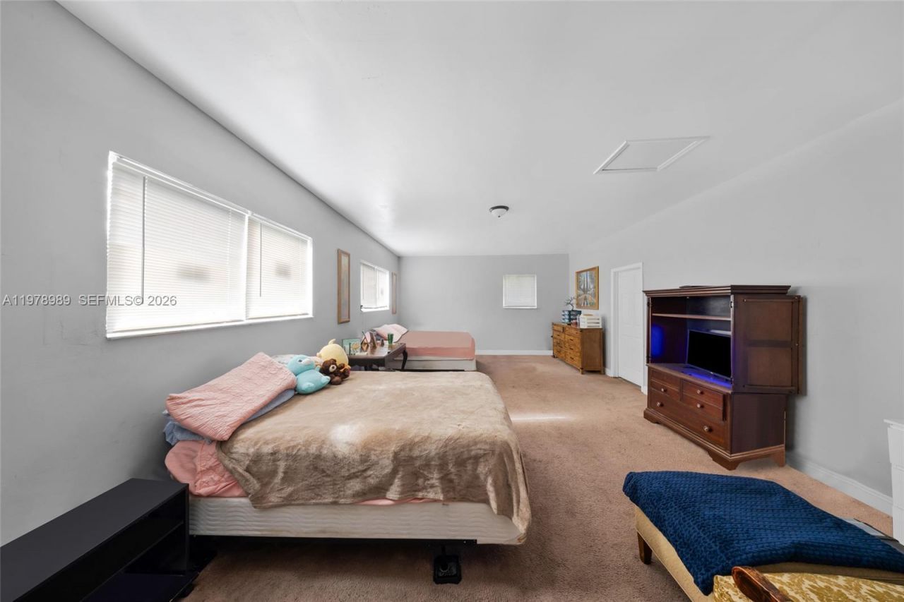 12090 NW 12th Ave , North Miami, FL 33168 Photo