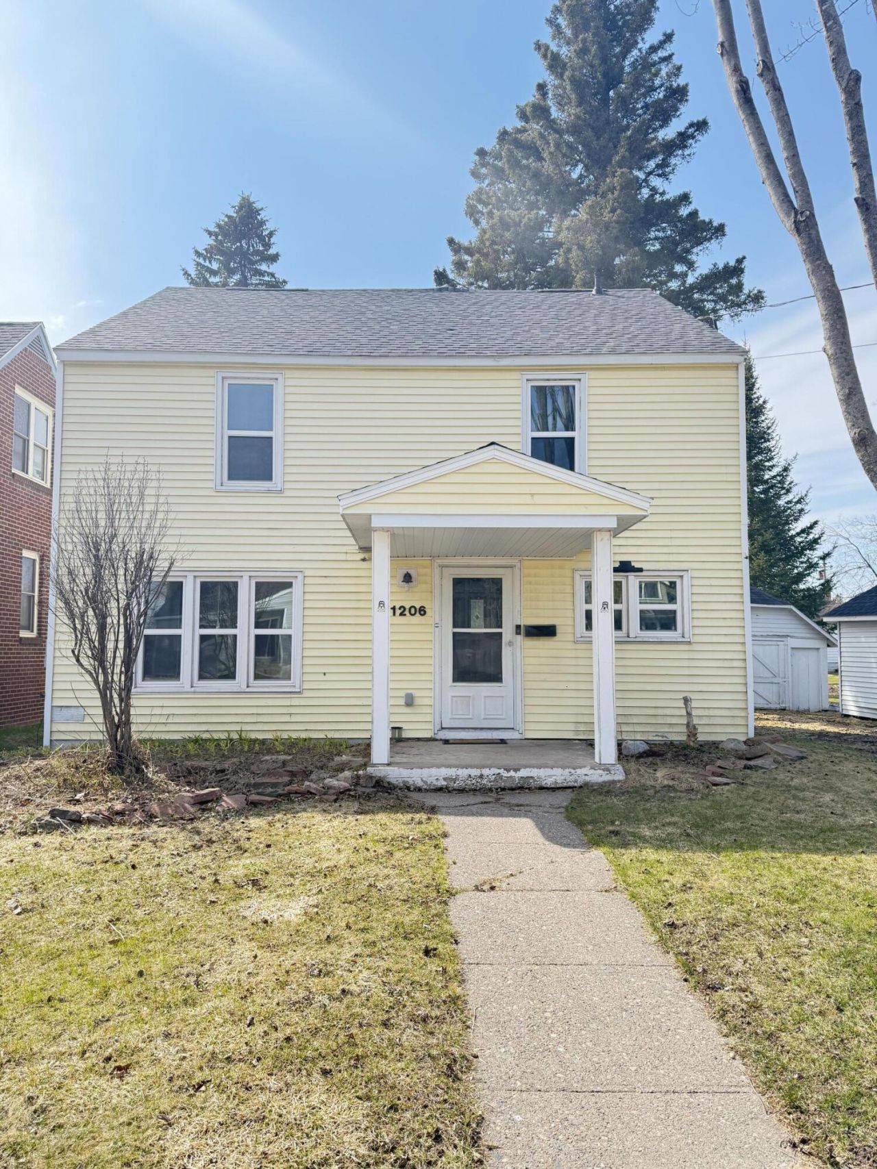 1206 Augusta St, Sault Sainte Marie, MI 49783 Main Photo