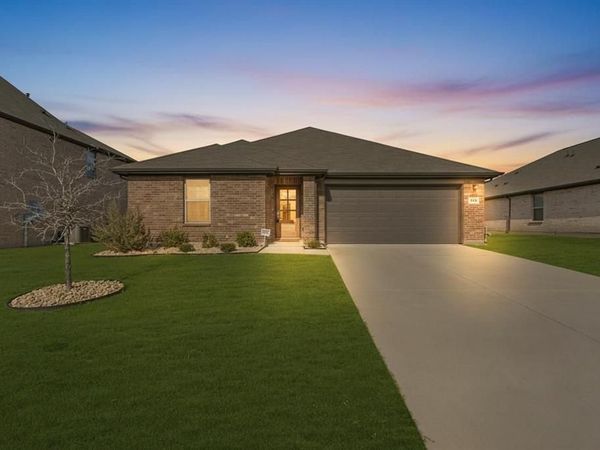 544 Hickory Ridge Drive, Van Alstyne, TX 75495