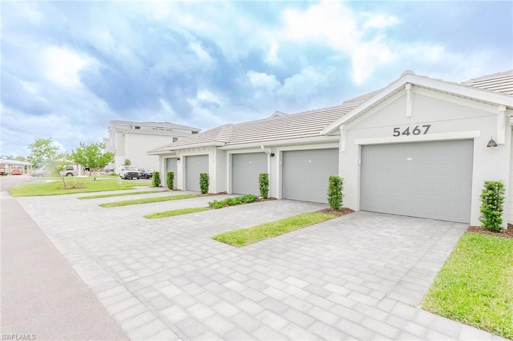 5467 Double Eagle Cir, Unit 3211, Ave Maria, FL 34142 Photo