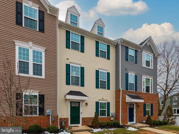 422 E BARNARD STREET, WEST CHESTER, PA 19382