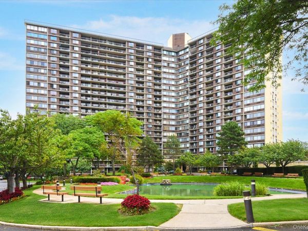 2 Bay Club Drive , Unit 2B, Bayside, NY 11360